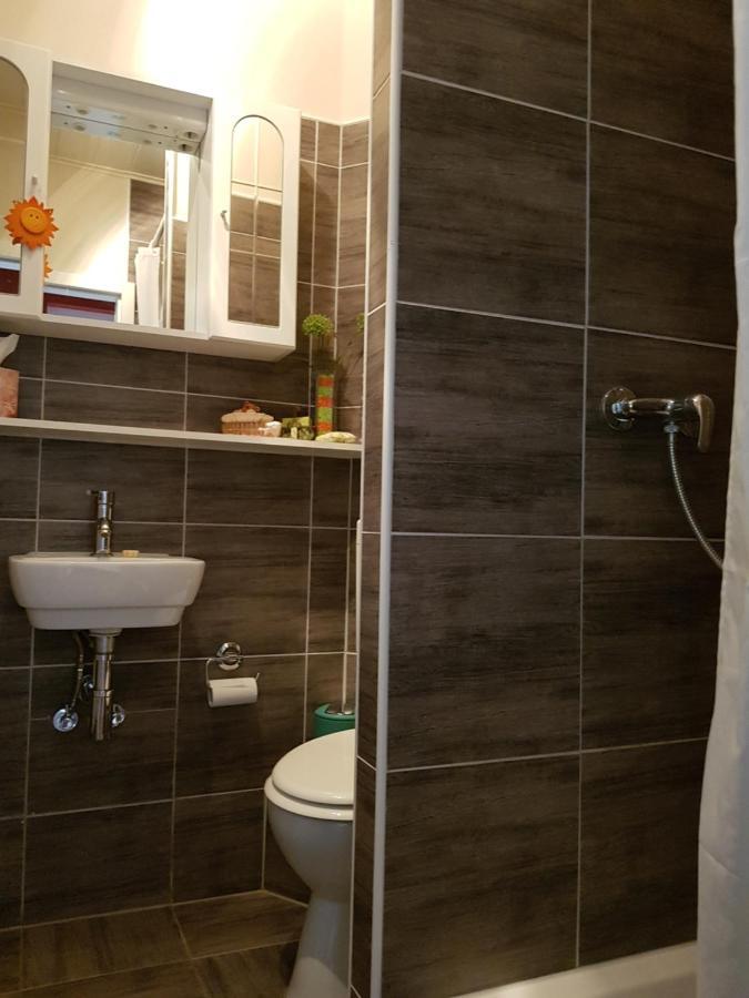 Auszeit Wohnung Hof Narla Bahnsdorf Exterior foto